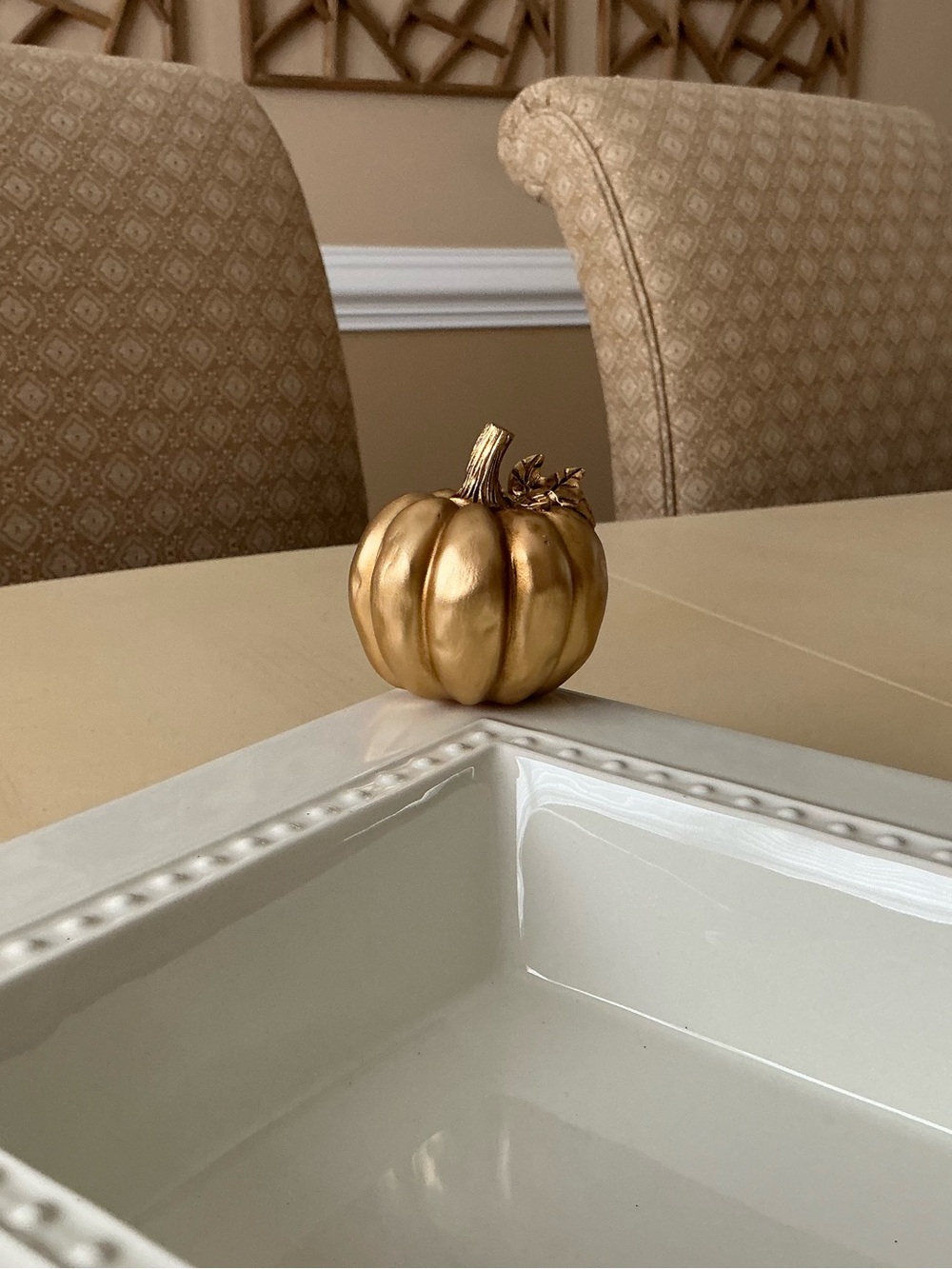 Gold Autumn Pumpkin With Leaf Platter Decoration 🍂